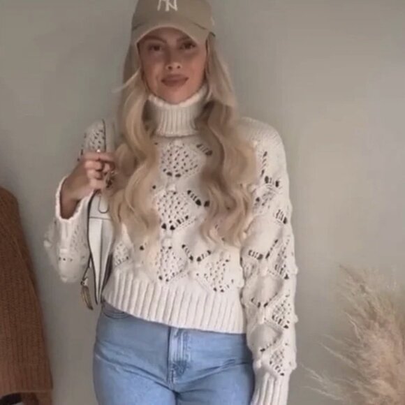 BLOGGERS FAV! Zara Cable Knit Openwork Turtleneck Cropped Sweater w/ Buttons S - Picture 2 of 7